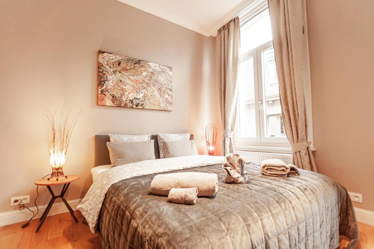 Luxury Suites Palace By Rikas Hotels Antwerpen Buitenkant foto