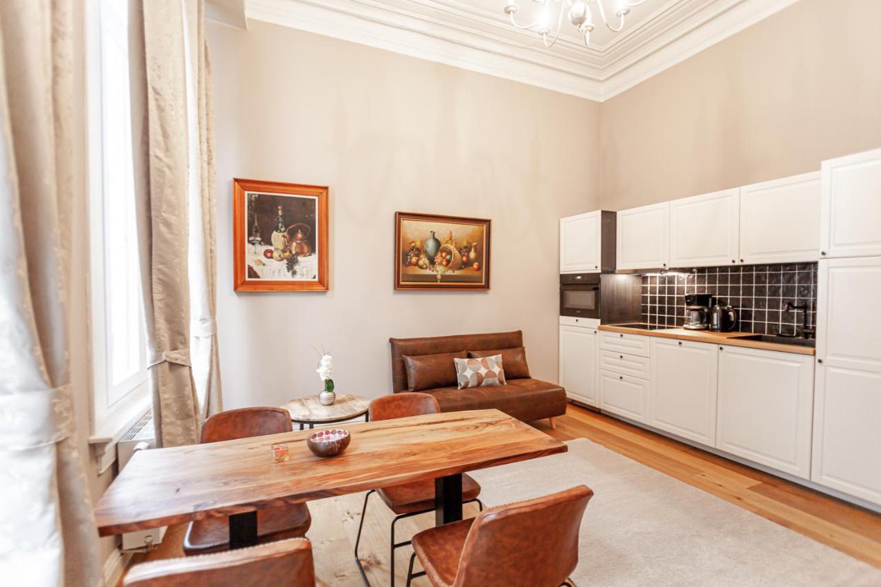 Luxury Suites Palace By Rikas Hotels Antwerpen Buitenkant foto